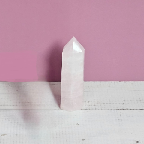 Torre de Cuarzo Rosa – Amor y Sanación